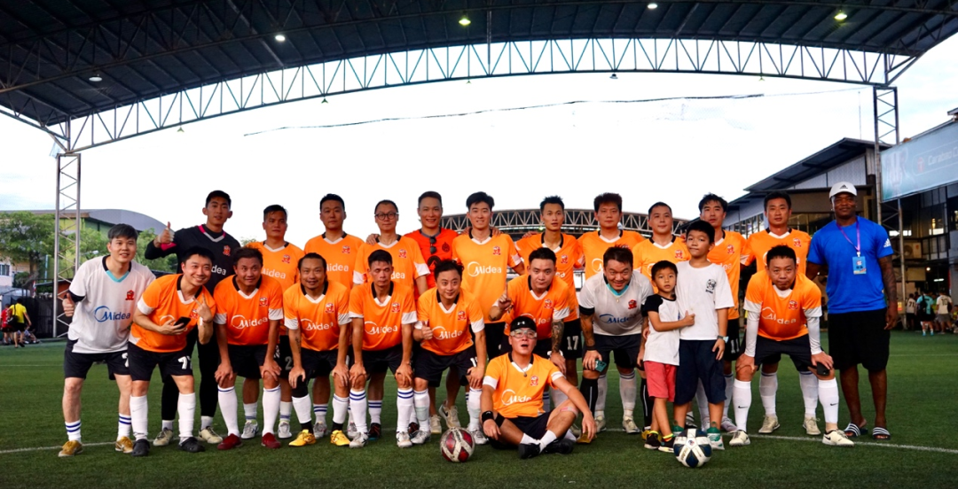 “茅曲坊”队勇夺第四届一带一路华人华商足球联盟邀请赛冠军！